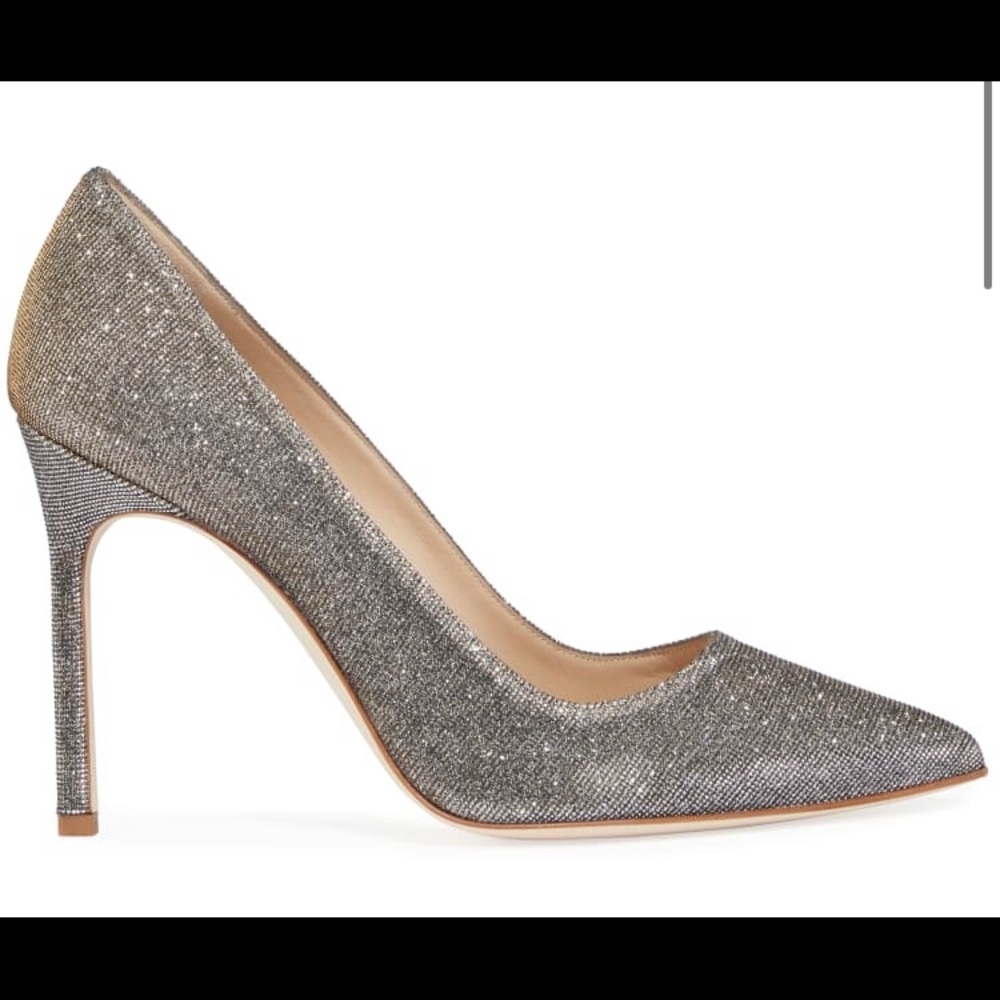 NEW MANOLO BLAHNIK
BB 105mm Bronze Metallic Fabric Pump